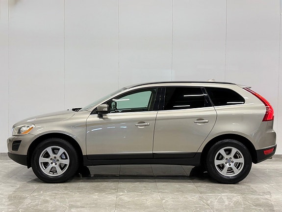 Volvo XC60 8 of 19