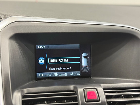 Volvo XC60 15 of 19