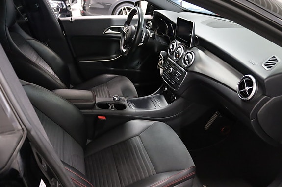Mercedes-Benz CLA200 22 of 23