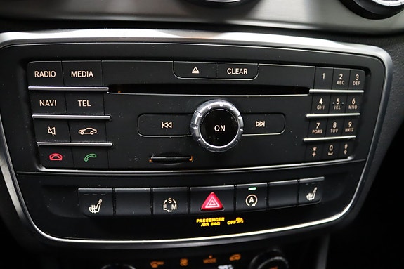 Mercedes-Benz CLA200 16 of 23