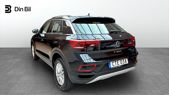 Volkswagen T-Roc 3 of 12