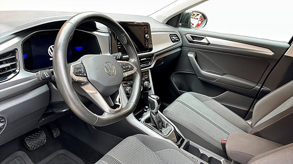 Volkswagen T-Roc 7 of 12