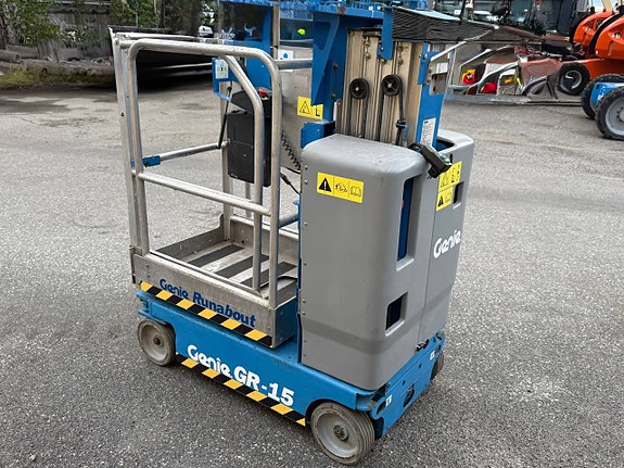 Pelarlift - GENIE - GR-15 - 2014 - 366 timmar 4 of 6
