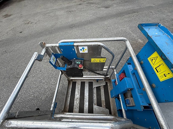 Pelarlift - GENIE - GR-15 - 2014 - 366 timmar 5 of 6