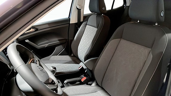 Volkswagen T-Cross 8 of 12