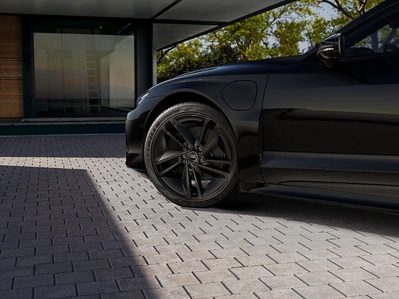 Audi e-tron GT 4 of 10