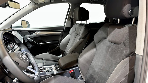 Audi Q5 8 of 19