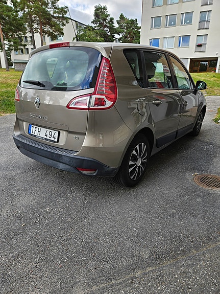Renault Scenic III 2 of 6