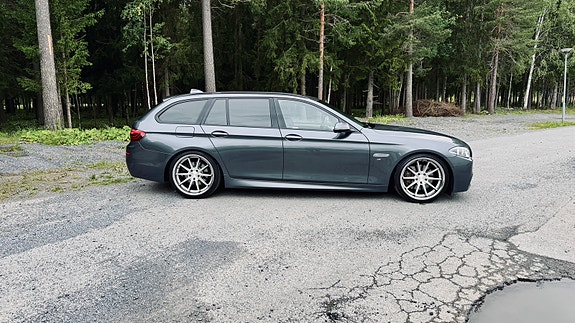 BMW 530d 2 of 19