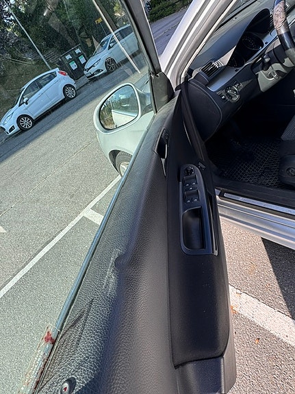 Volkswagen Passat 4 of 7