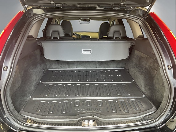 Volvo XC60 7 of 25