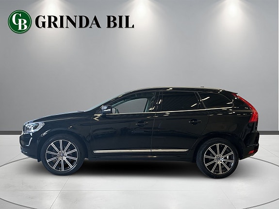 Volvo XC60 2 of 25