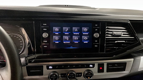 Volkswagen California 9 of 12