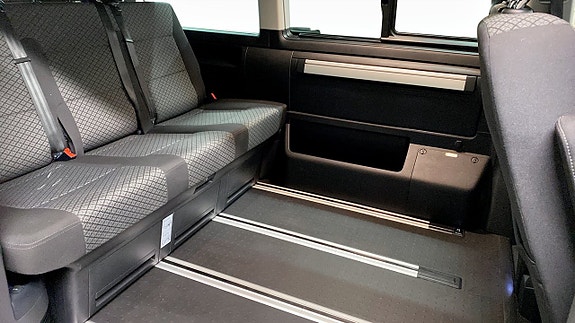 Volkswagen California 11 of 12