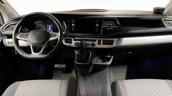 Volkswagen California 10 of 12