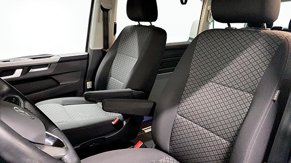 Volkswagen California 8 of 12