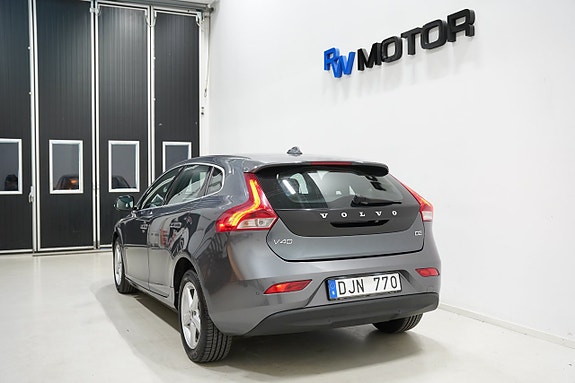 Volvo V40 4 of 18