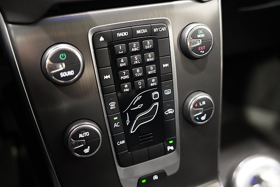 Volvo V40 12 of 18