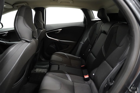 Volvo V40 16 of 18