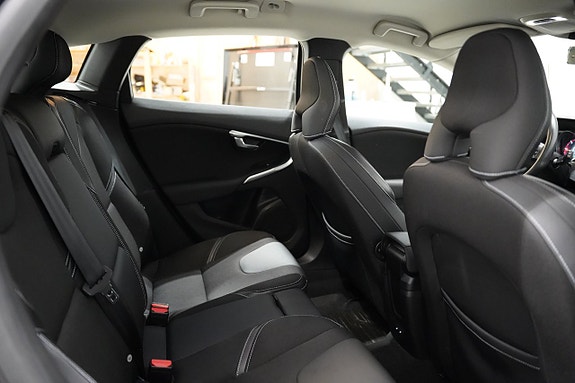 Volvo V40 17 of 18