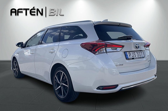 Toyota Auris 8 of 20