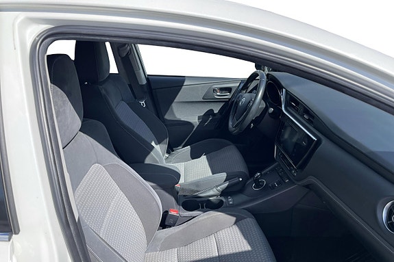 Toyota Auris 14 of 20