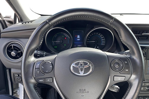 Toyota Auris 12 of 20