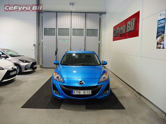 Mazda 3 2 of 16