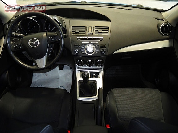 Mazda 3 10 of 16