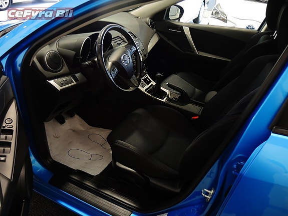 Mazda 3 9 of 16