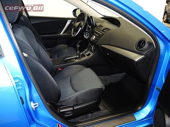 Mazda 3 11 of 16