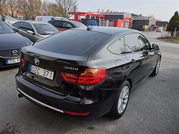 BMW 320 5 of 13