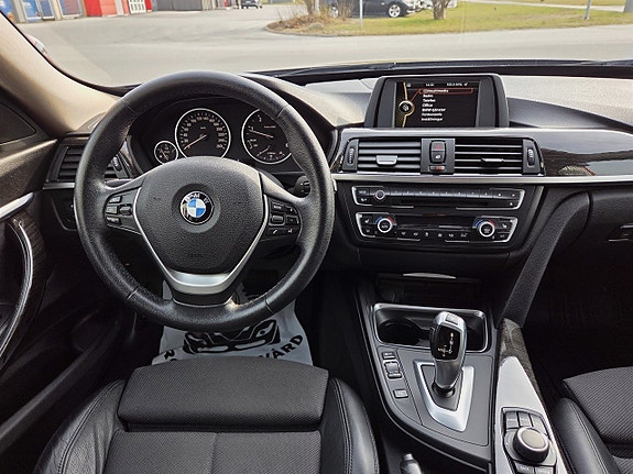 BMW 320 11 of 13