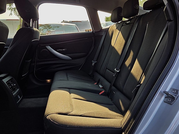 BMW 320 14 of 14