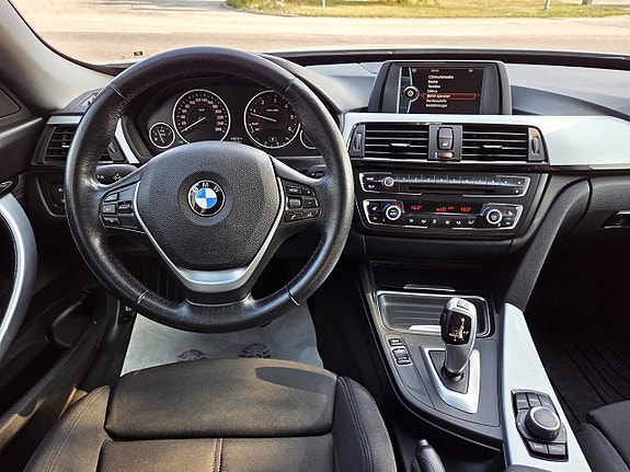 BMW 320 13 of 14