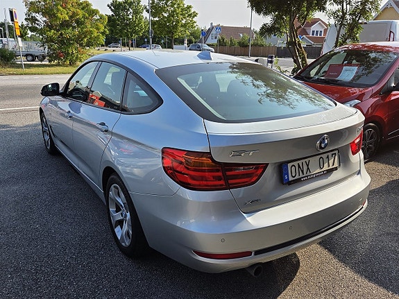 BMW 320 7 of 14