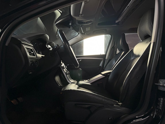 Volvo V70 7 of 14