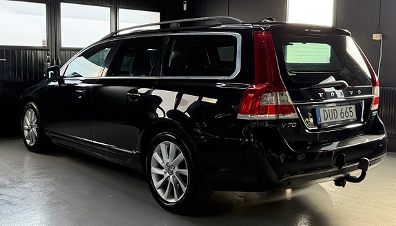 Volvo V70 3 of 14