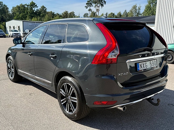 Volvo XC60 7 of 15