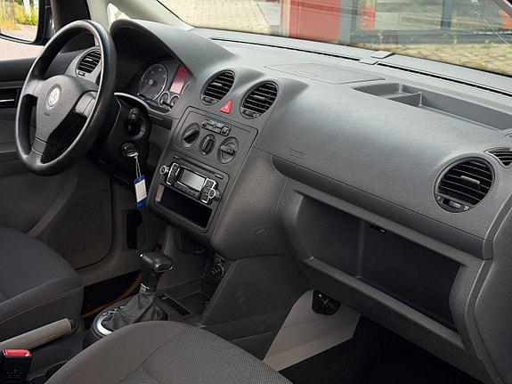 Volkswagen Caddy Maxi 12 of 19