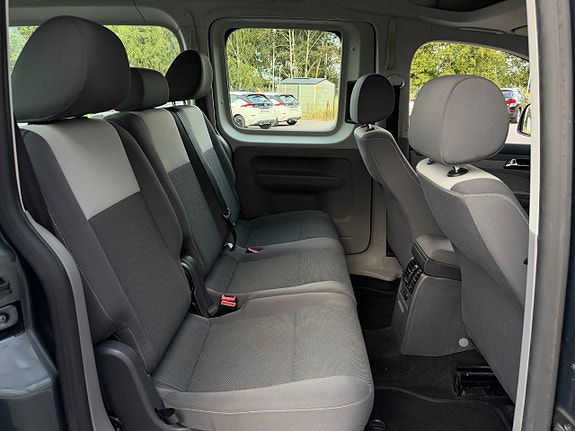 Volkswagen Caddy Maxi 9 of 19