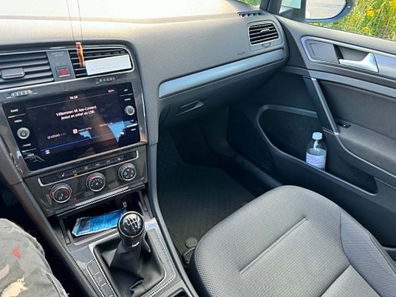 Volkswagen Golf VII 10 of 11