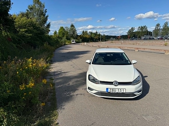 Volkswagen Golf VII 8 of 11