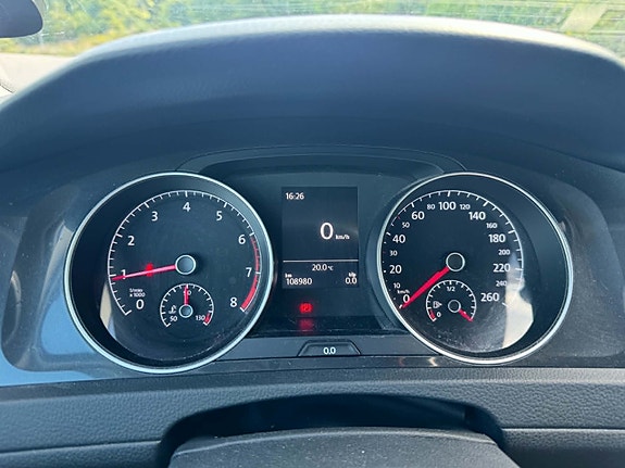 Volkswagen Golf VII 2 of 11