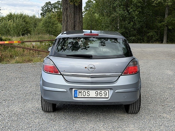 Opel Astra 8 of 16