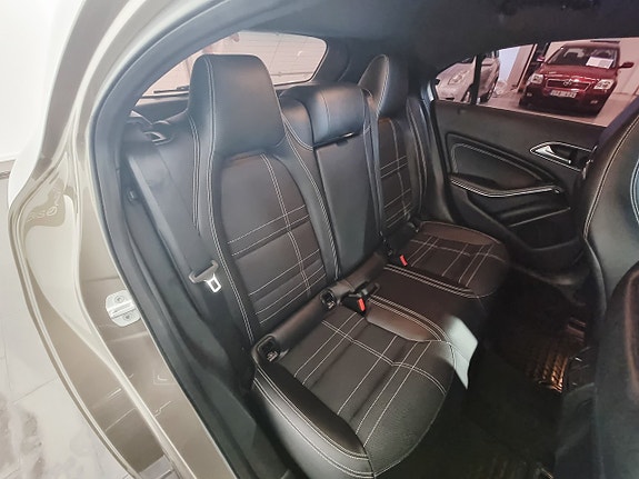 Mercedes-Benz A180 18 of 19