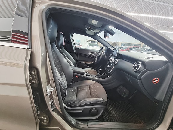 Mercedes-Benz A180 14 of 19