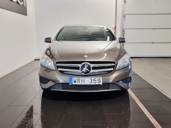 Mercedes-Benz A180 3 of 19