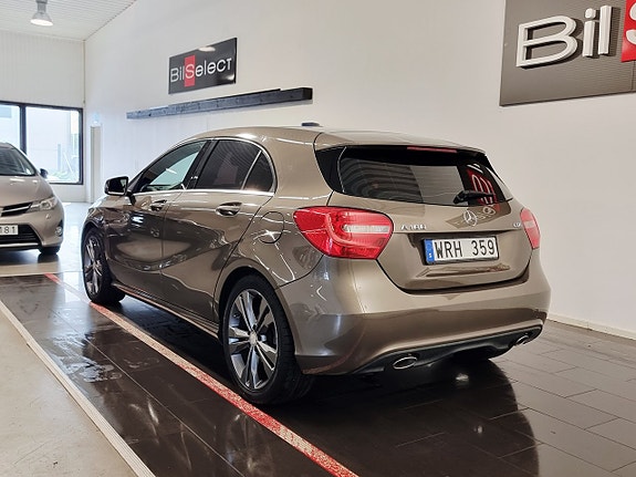 Mercedes-Benz A180 12 of 19