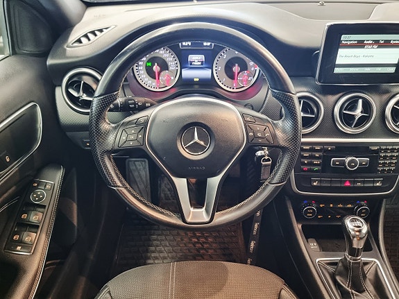 Mercedes-Benz A180 10 of 19
